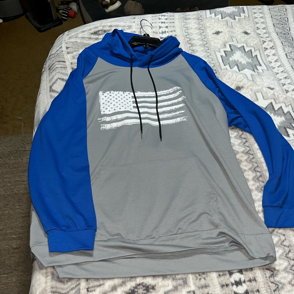 Tshirt hoodie
